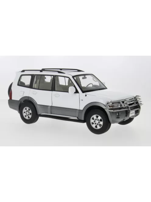 Sun Star - Mitsubishi Pajero V73, weiss, 1:18