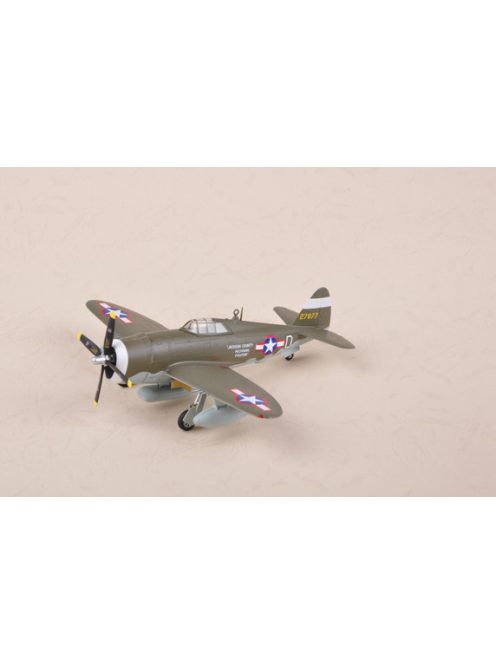 Trumpeter Easy Model - P-47D USA,56th FG,8th AF,USAAF,D(42-7877