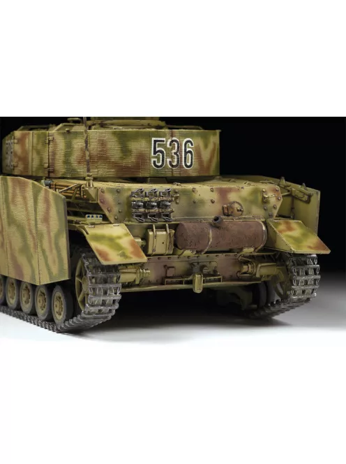Zvezda - Panzer IV Ausf. H. 1:35 (3620)